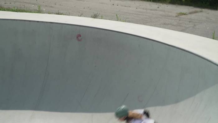 Video: Tränen und Glück: Skateboarderin Stoephasius Olympia-Neunte