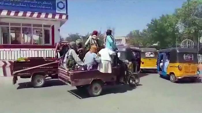 Video: Taliban-Vormarsch: Islamisten nehmen Kundus und 2 weitere Städte ein