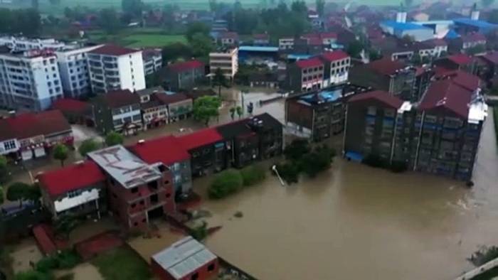 Video: China: Tote durch Starkregen