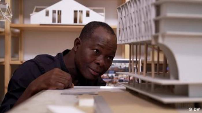 Video: Architekt mit Mission: Francis Kéré