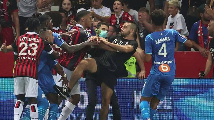 News video: Kung-Fu statt Fußball: Klassiker Nizza - Marseille endet im Chaos