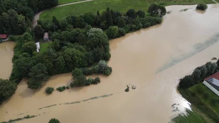 Video: Überschwemmungen nach Starkregen in Oberbayern