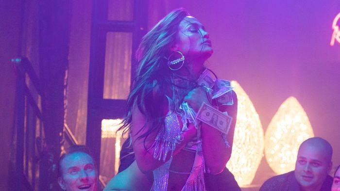 News video: In dieser Free-TV Premiere lässt Jennifer Lopez die Hüllen fallen