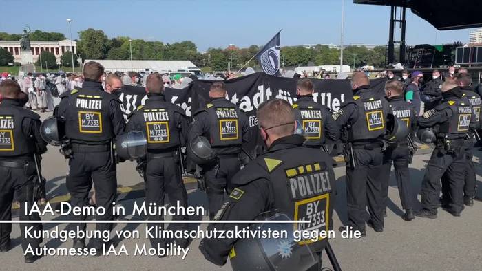 Video: Anti-IAA-Demo in München: Polizei setzt Schlagstöcke ein