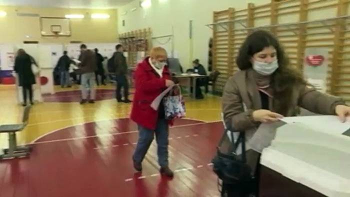 Video: Tag 1 der russischen Parlamentswahl: Behörden beklagen Cyberangriffe
