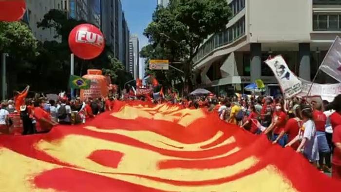 Video: Brasilien: Massenproteste gegen Präsident Bolsonaro