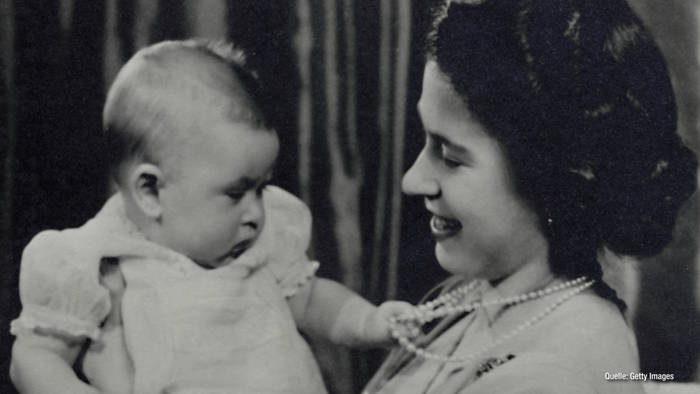 Video: Queen Elizabeth II.: Darum gibt’s keine Fotos, die sie schwanger zeigen