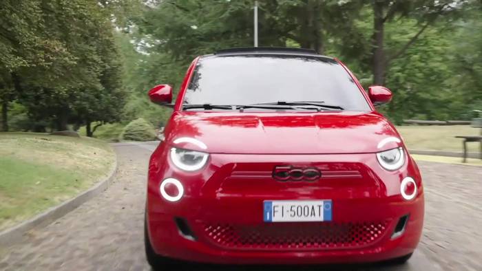 Video: Neuer Fiat 500 in Großbritannien als „Kleinwagen des Jahres“ ausgezeichnet