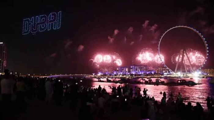 Video: Dubai eröffnet größtes Riesenrad der Welt