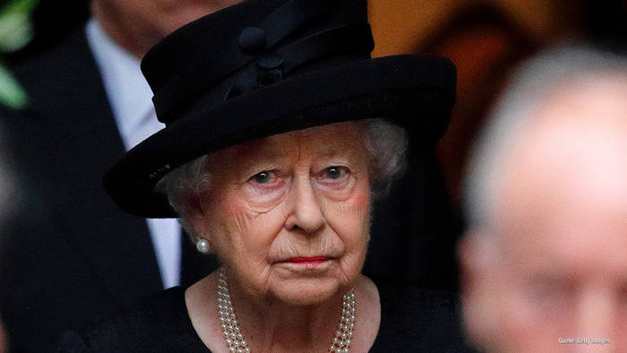 Video: Sorge um Queen Elizabeth II.: Jetzt spricht eine Psychologin
