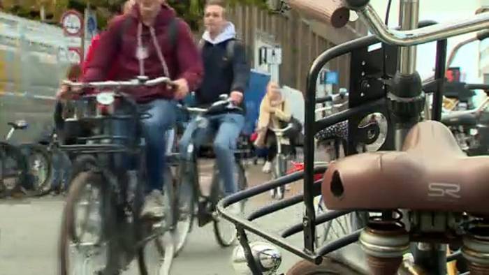 News video: Alptraum für Autofahrer - Utrechts Verkehrspolitik kennt nur Fahrräder