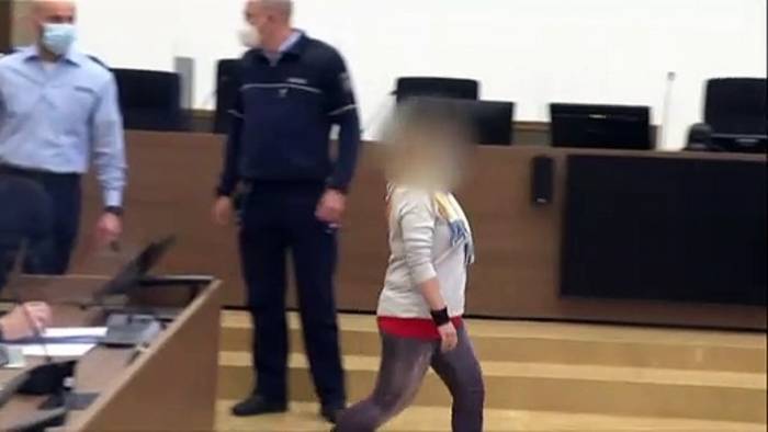 Video: Haft statt Psychiatrie für 28-Jährige, die 5 ihrer 6 Kinder in Solingen tötete