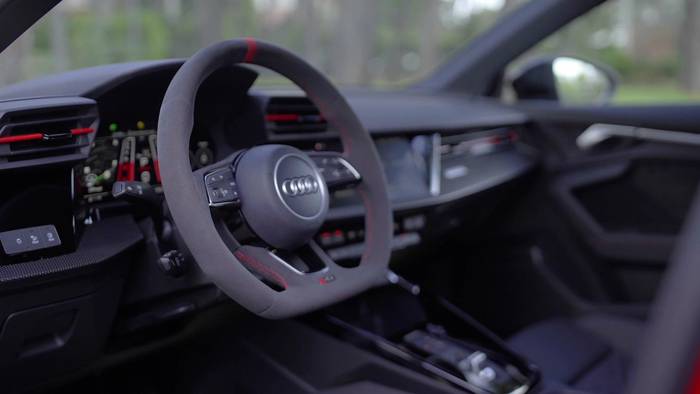 News video: Audi RS 3 Sportback und RS 3 Limousine - Fahrdynamik sichtbar gemacht - das Interieur
