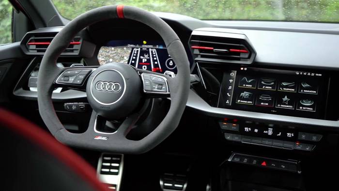 Video: Audi RS 3 Sportback und RS 3 Limousine - Umfangreiches Infotainment-Angebot