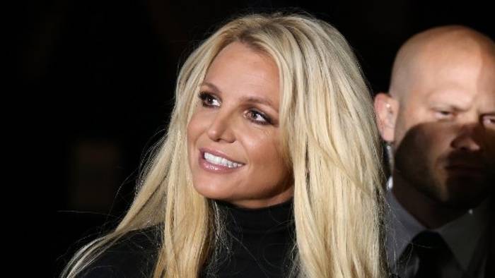 Video: Britney Spears: Gericht hebt Vormundschaft endlich auf!