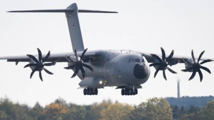 News video: Corona-Notstand: Verlegt die Luftwaffe bald Intensivpatienten?