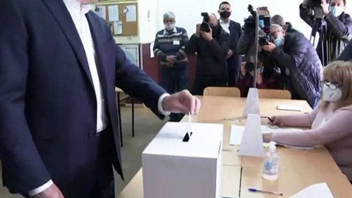 Video: Stichwahl um Präsidentenamt in Bulgarien: DPS als Zünglein an der Waage?