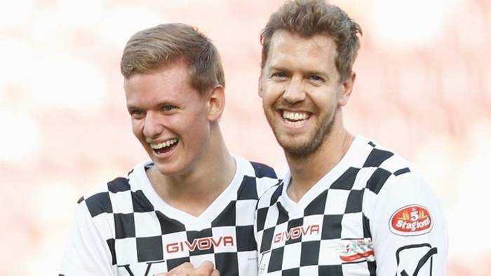 Video: Mick Schumacher und Sebastian Vettel machen gemeinsame Sache