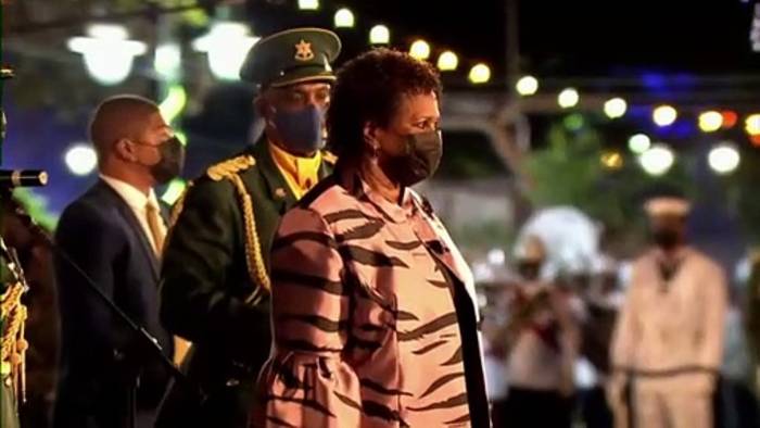 News video: Wenn Prinz Charles mit Rihanna...die neue Republik Barbados feiert