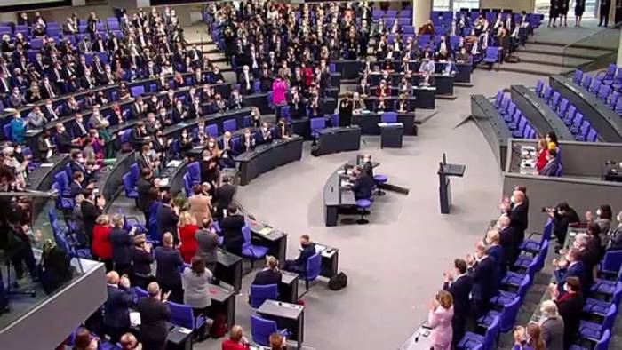 News video: Die #Kanzlerwahl von Olaf Scholz - ganz besondere Momente im Bundestag