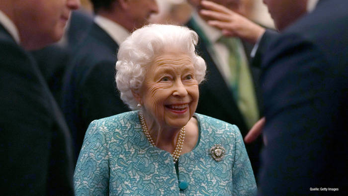 News video: Queen Elizabeth II.: Nur zwei Menschen können sie auf dem Handy erreichen!