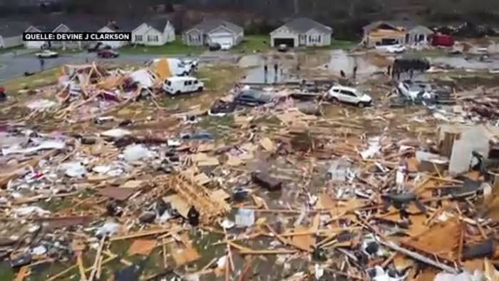 Video: Trauer und Bestürzung nach Tornado-Chaos: Noch mehr Tote befürchtet