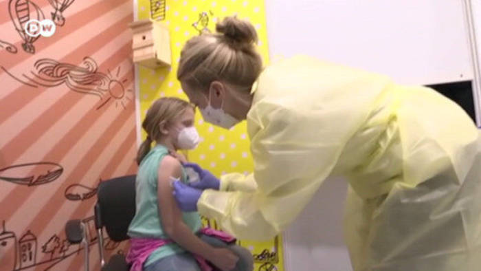 Video: Deutschland forciert Impfkampagne für Kinder