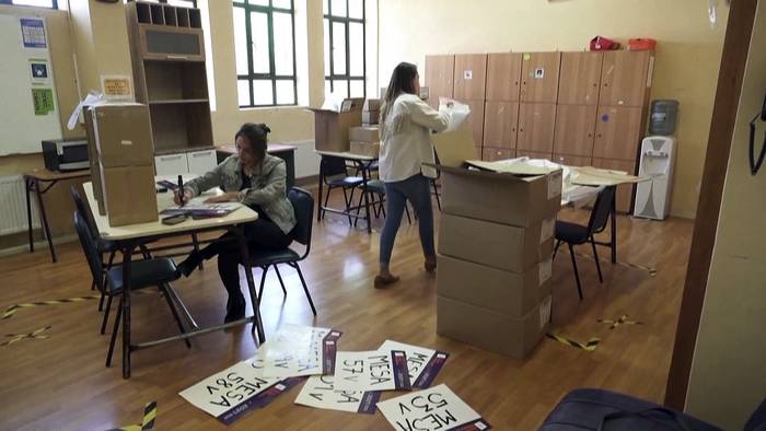 Video: Rechtsaußen oder radikal links: Chiles Präsidentenwahl als historische Weichenstellung