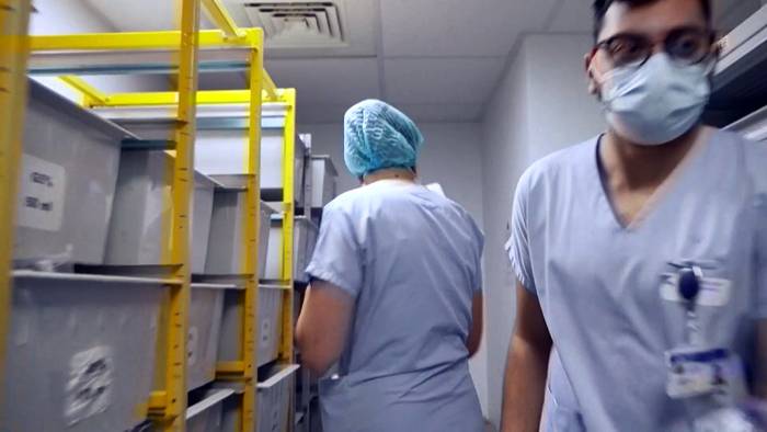 News video: Am Rande der Kapazitäten - Krankenhauspersonal in Frankreich erschöpft nach zwei Covid-Jahren