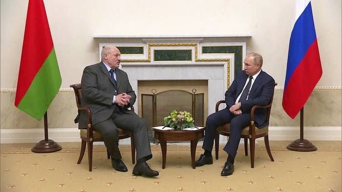 News video: Eishockey und neue Manöver: Putin und Lukaschenko suchen Schulterschluss