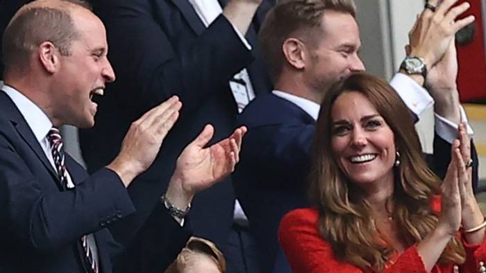 News video: Seltener Anblick: Prinz William und Herzogin Kate starten in 2022