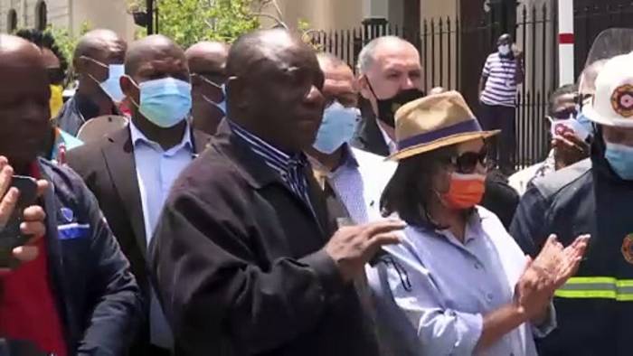 Video: Südafrika: Großbrand zerstört Parlament