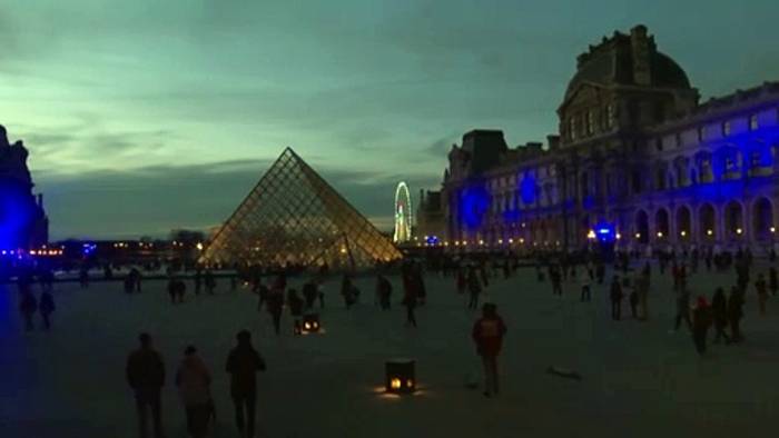 Video: Europaflagge am Pariser Triumphbogen sorgt für Aufruhr