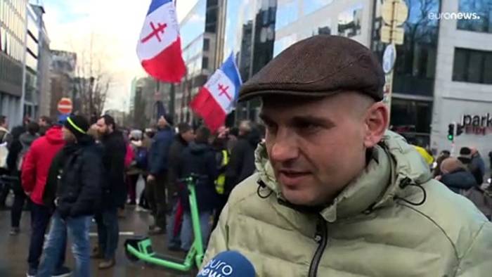 Video: Nur geringe Teilnehmerzahl bei Protest-Konvoi in Brüssel