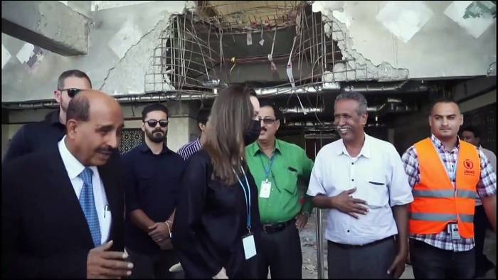 News video: Angelina Jolie besucht Familien im Jemen