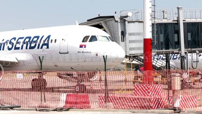 Video: Schlupfloch Belgrad: Air Serbias Direktflüge nach Moskau boomen