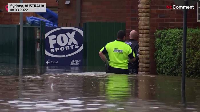 Video: Überschwemmungen in New South Wales und Queensland: Australische Regierung ruft den Notstand aus
