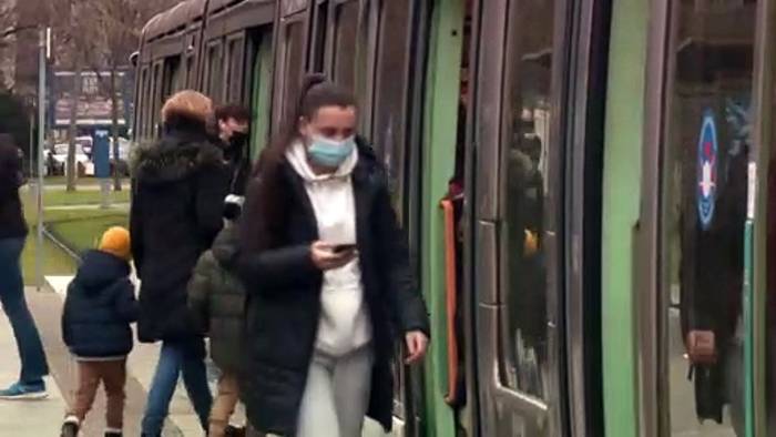 News video: In Frankreich fallen die Masken, trotz steigender Infektionszahlen