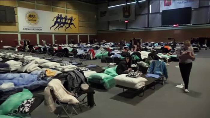 Video: Britische Flüchtlingshilfe: Zehntausende bieten Unterkunft an