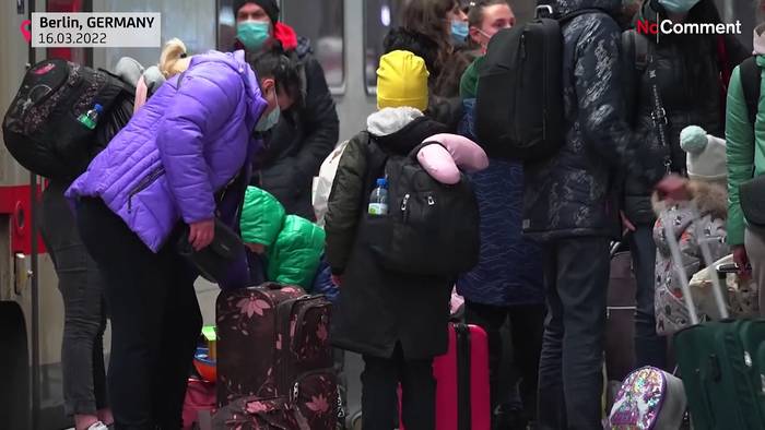 News video: Jeden Tag Sonderzüge: Tausende ukrainische Flüchtlinge treffen in Berlin ein