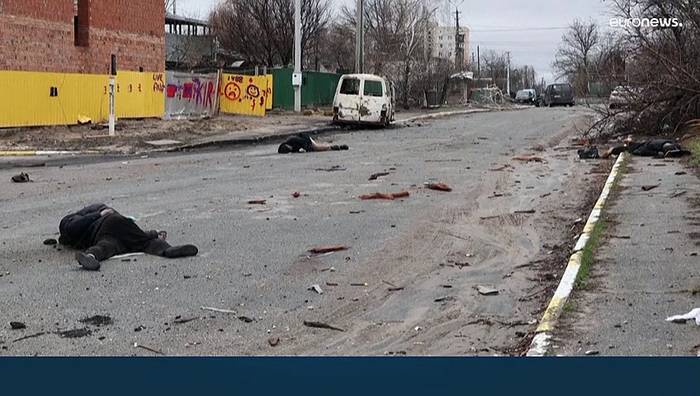 Video: Entsetzen über hunderte Tote in Butscha in der Ukraine: 