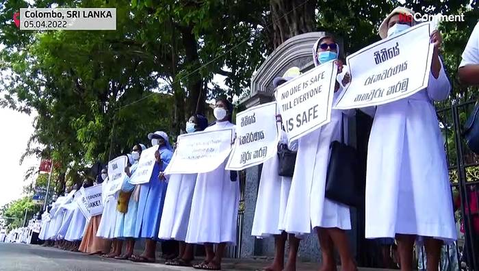 Video: Auch Priester und Nonnen protestieren in Sri Lanka gegen Präsident Rajapaksa