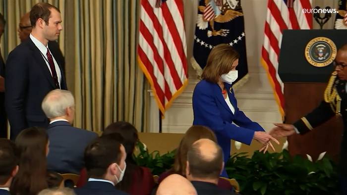 Video: Sprecherin des US-Repräsentatenhauses Nancy Pelosi an Covid-19 erkrankt