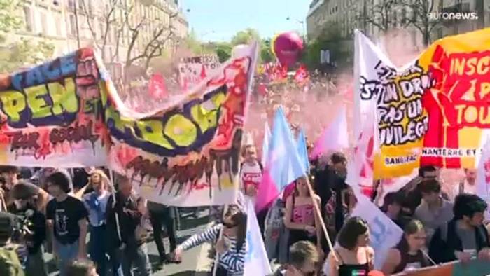 Video: Demo in Paris: Sie wollen weder Macron noch Le Pen