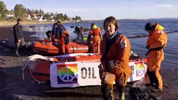 Video: Greenpeace blockiert einen russischen Öltanker in Norwegen