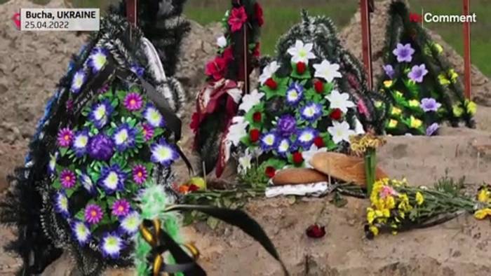 Video: In Bucha werden neue Gräber für Hunderte Leichen angelegt
