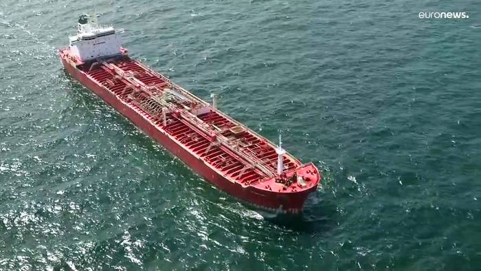 Video: Protest gegen Russland: Niederländische Hafenarbeiter boykottieren Tanker mit russischem Gasöl