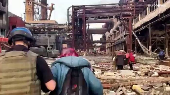 Video: Ukraine: Hunderte noch im belagerten Stahlwerk Asovstal - 