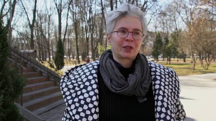 News video: Neonazistische Organschmugglerin oder mutige Ärztin: Tayra filmte in Mariupol