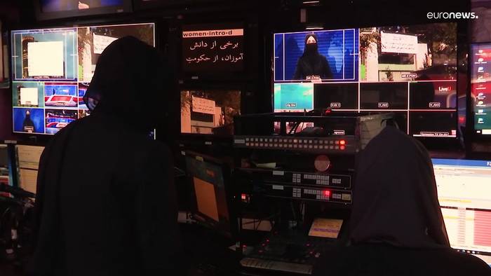 Video: Taliban zwingt Nachrichtensprecherinnen dazu ihr Gesicht zu verdecken